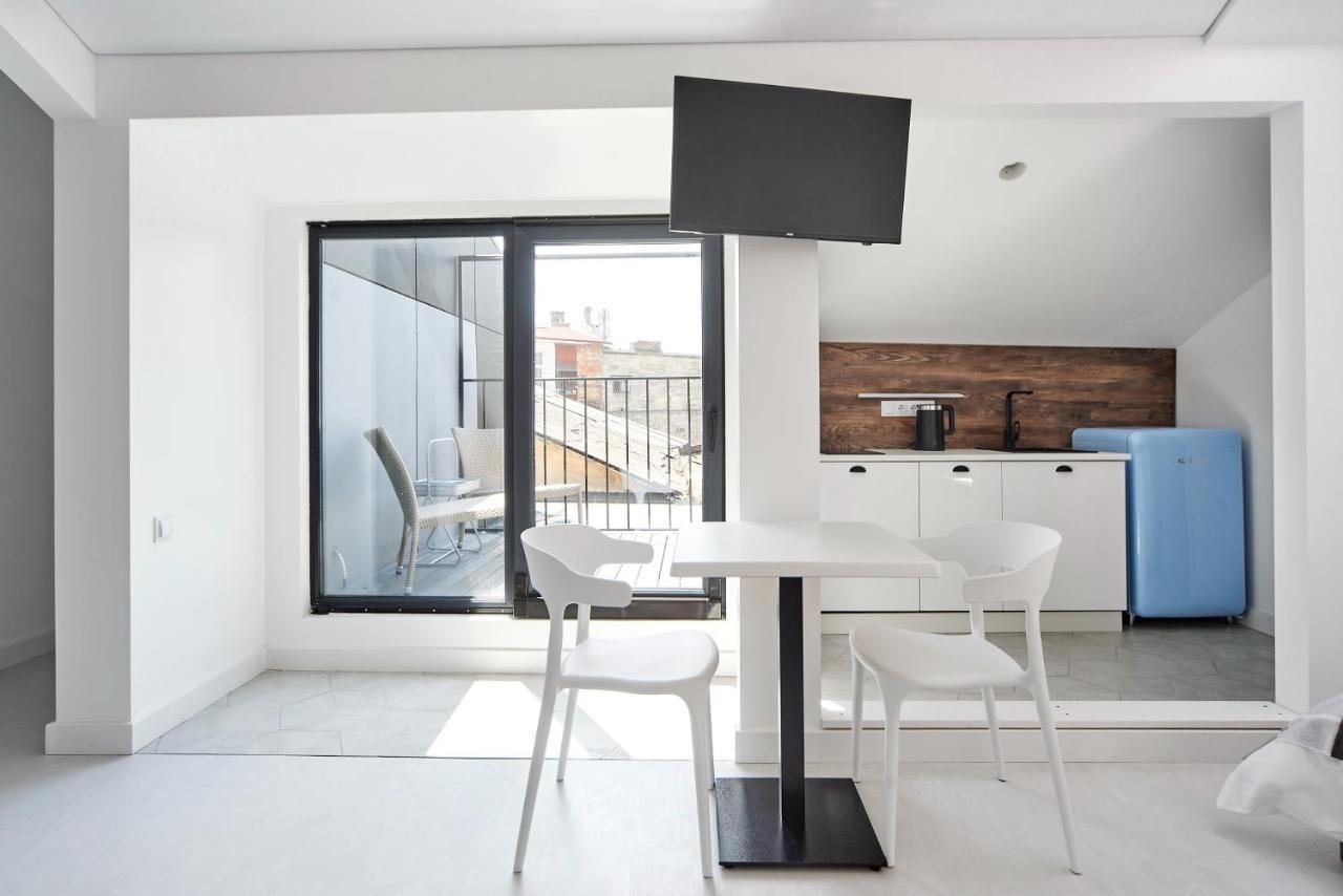 White Door Apartments Mansard Heart Of Odessa 2 エクステリア 写真